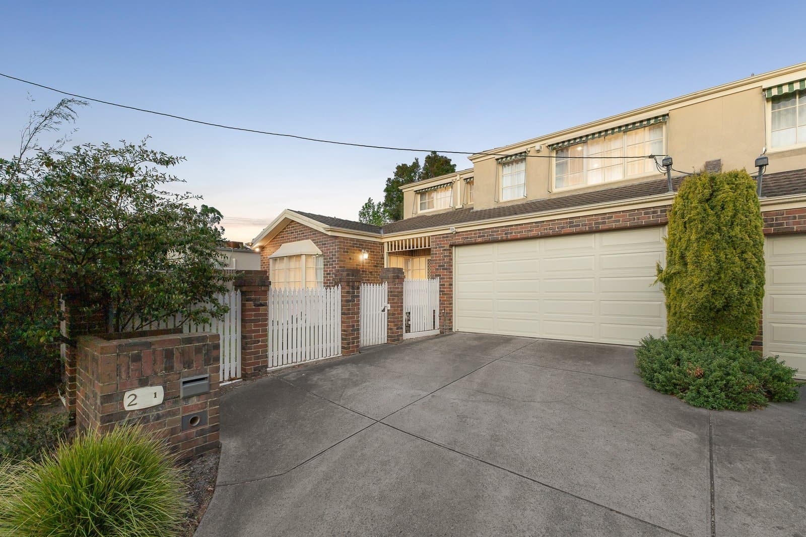 1/2 Penrhyn Avenue, Glen Iris - Thumbnail 2