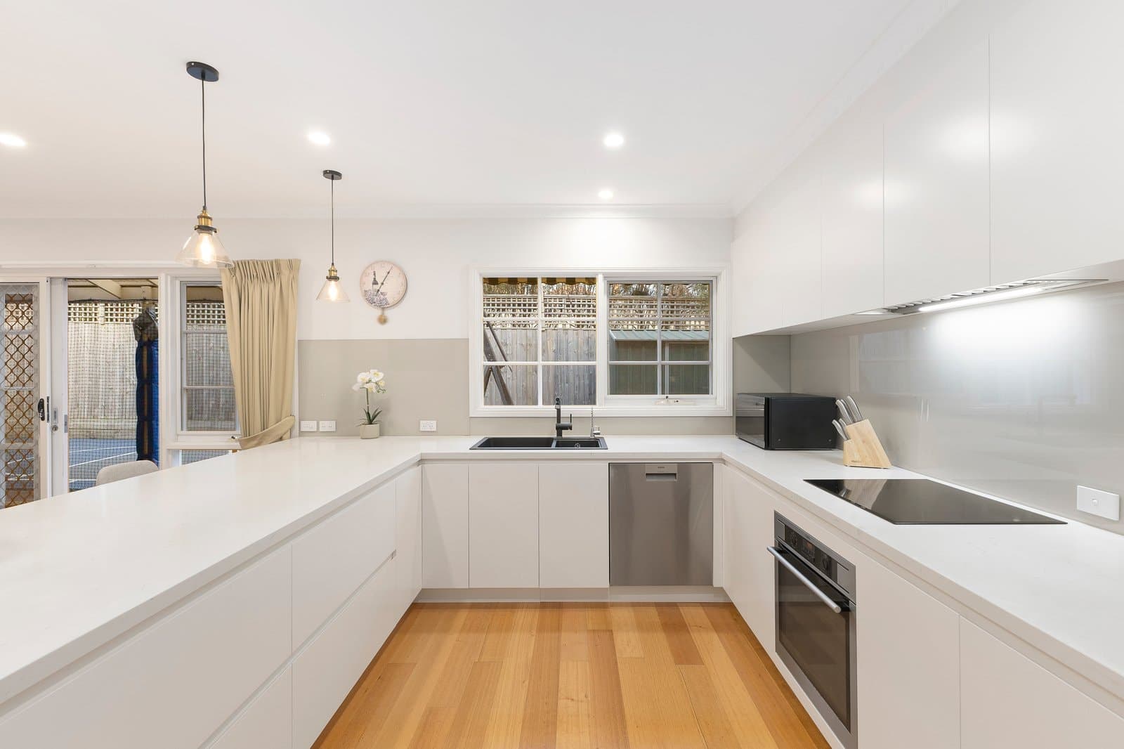 1/2 Penrhyn Avenue, Glen Iris - Thumbnail 3