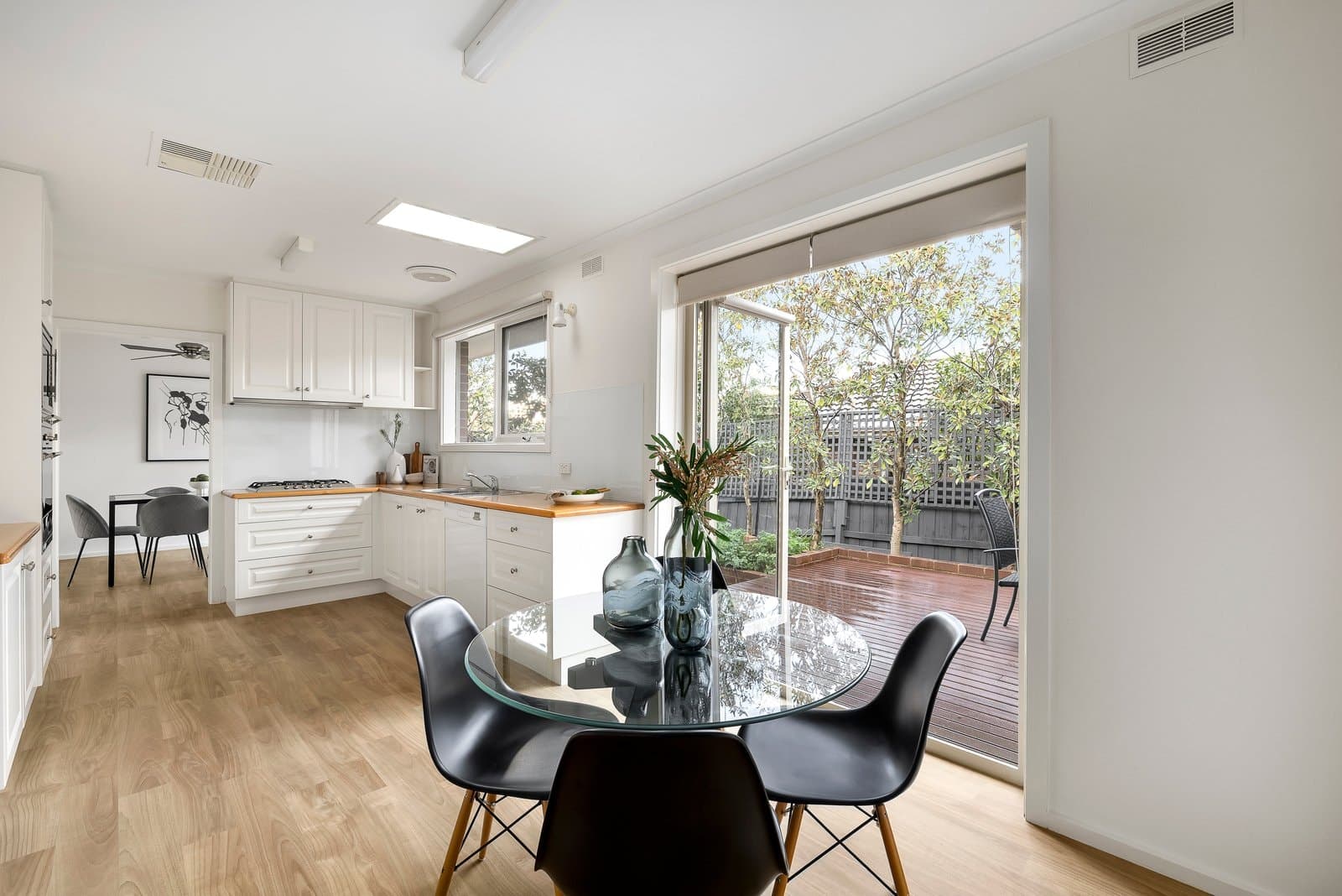 2/15 Essex Road, Surrey Hills - Thumbnail 5