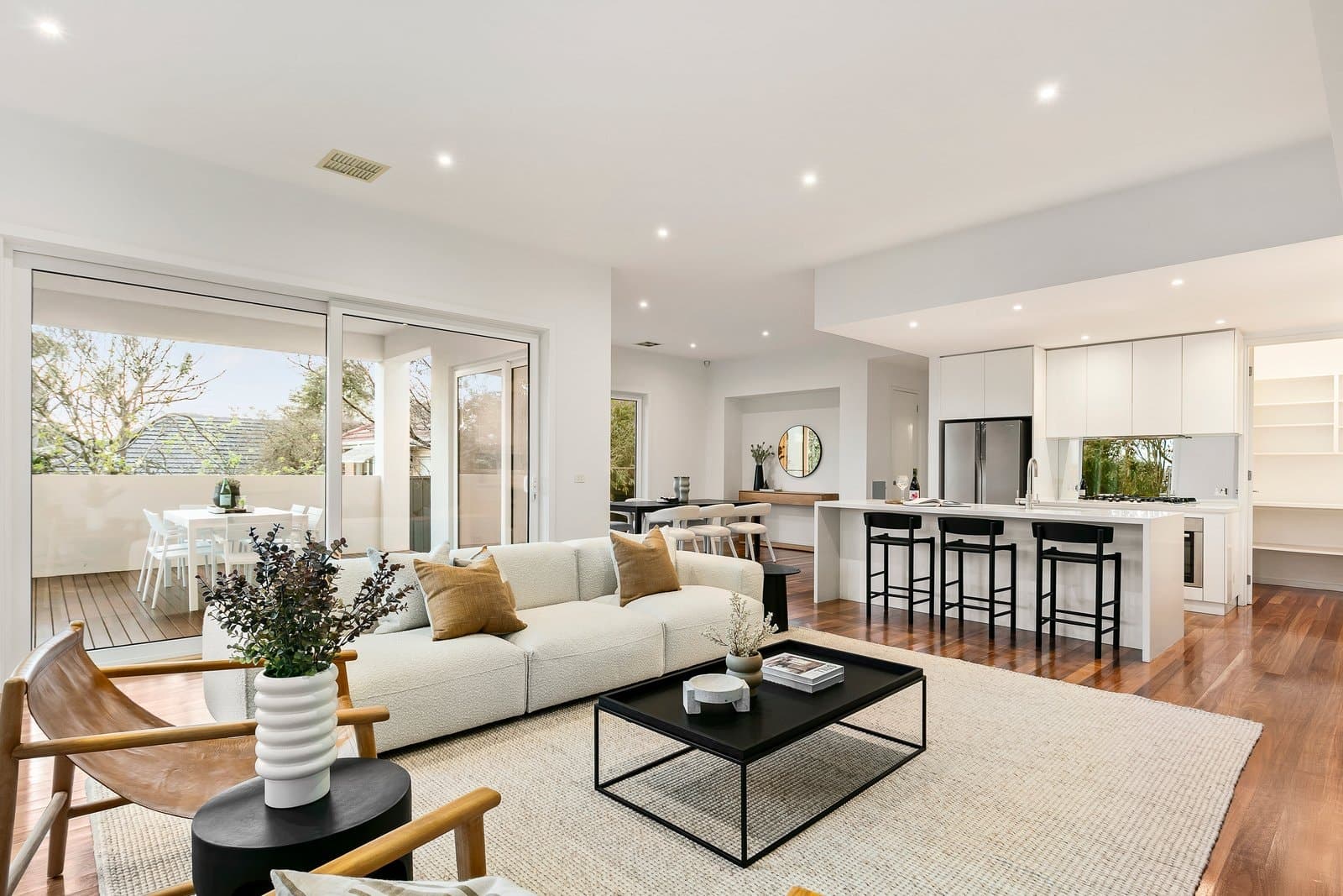 15 Williamson Road, Mont Albert North - Thumbnail 4