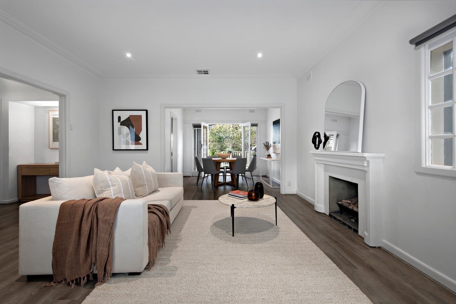 11 The Boulevard, Balwyn North - Thumbnail 2