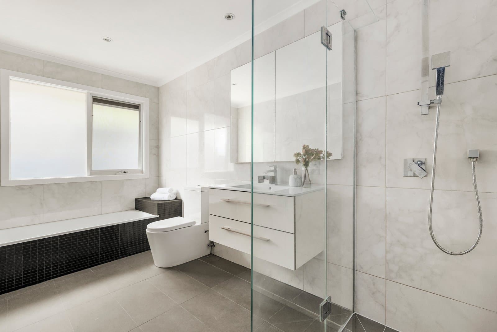 2/18 Head Street, Balwyn - Thumbnail 7