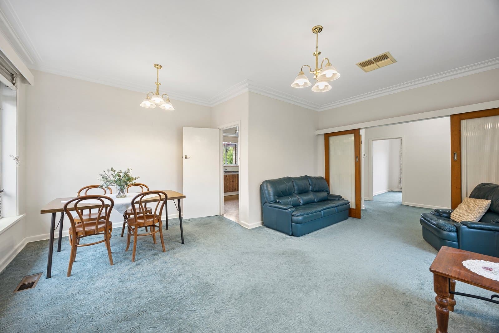 1 Young Street, Glen Iris - Thumbnail 4