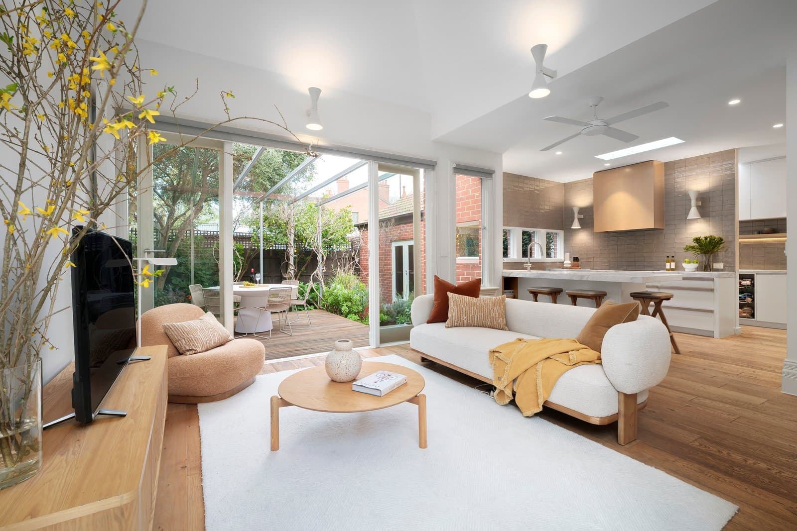 62 Chaucer Street, St Kilda - Thumbnail 2