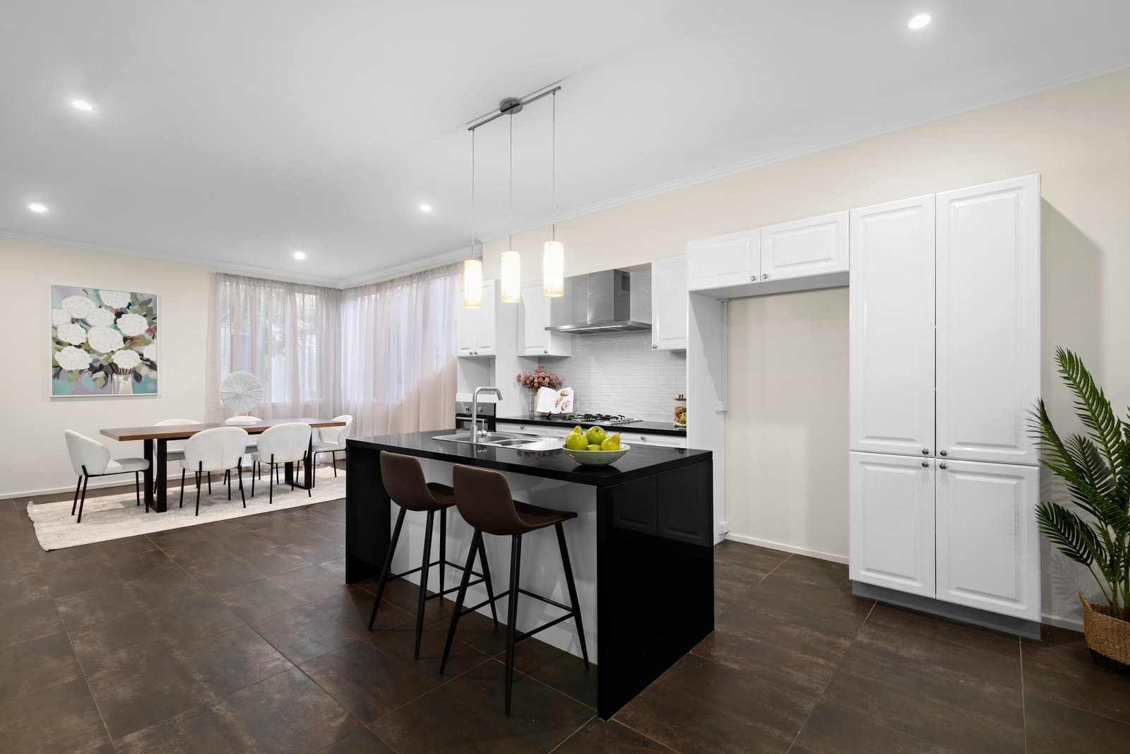 24/15 Beach Street, Port Melbourne - Thumbnail 3