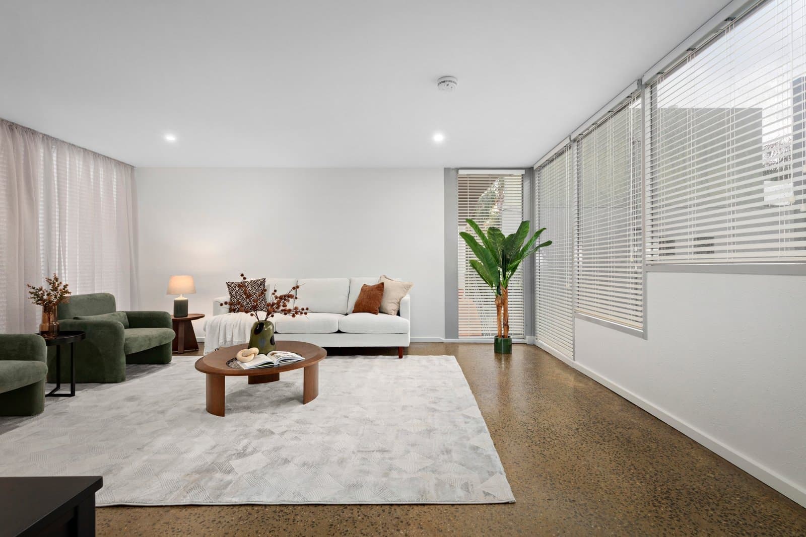 24/15 Beach Street, Port Melbourne - Thumbnail 6