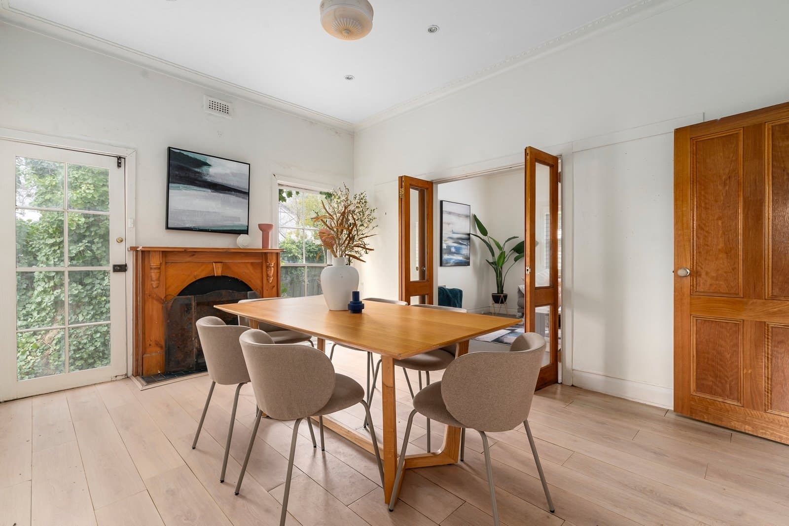 6 Ian Street, Balwyn - Thumbnail 2