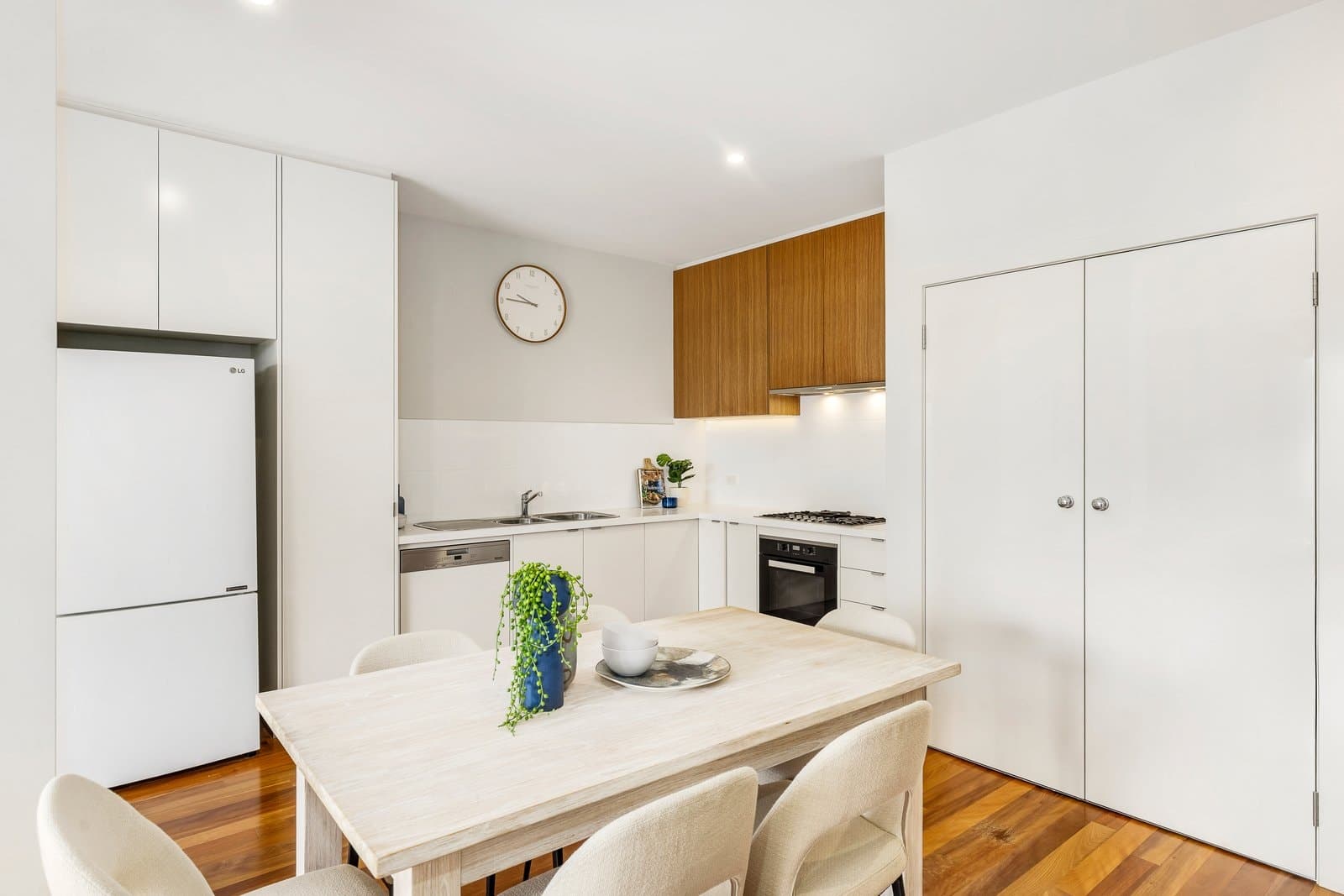17/51 Talford Street, Doncaster East - Thumbnail 2