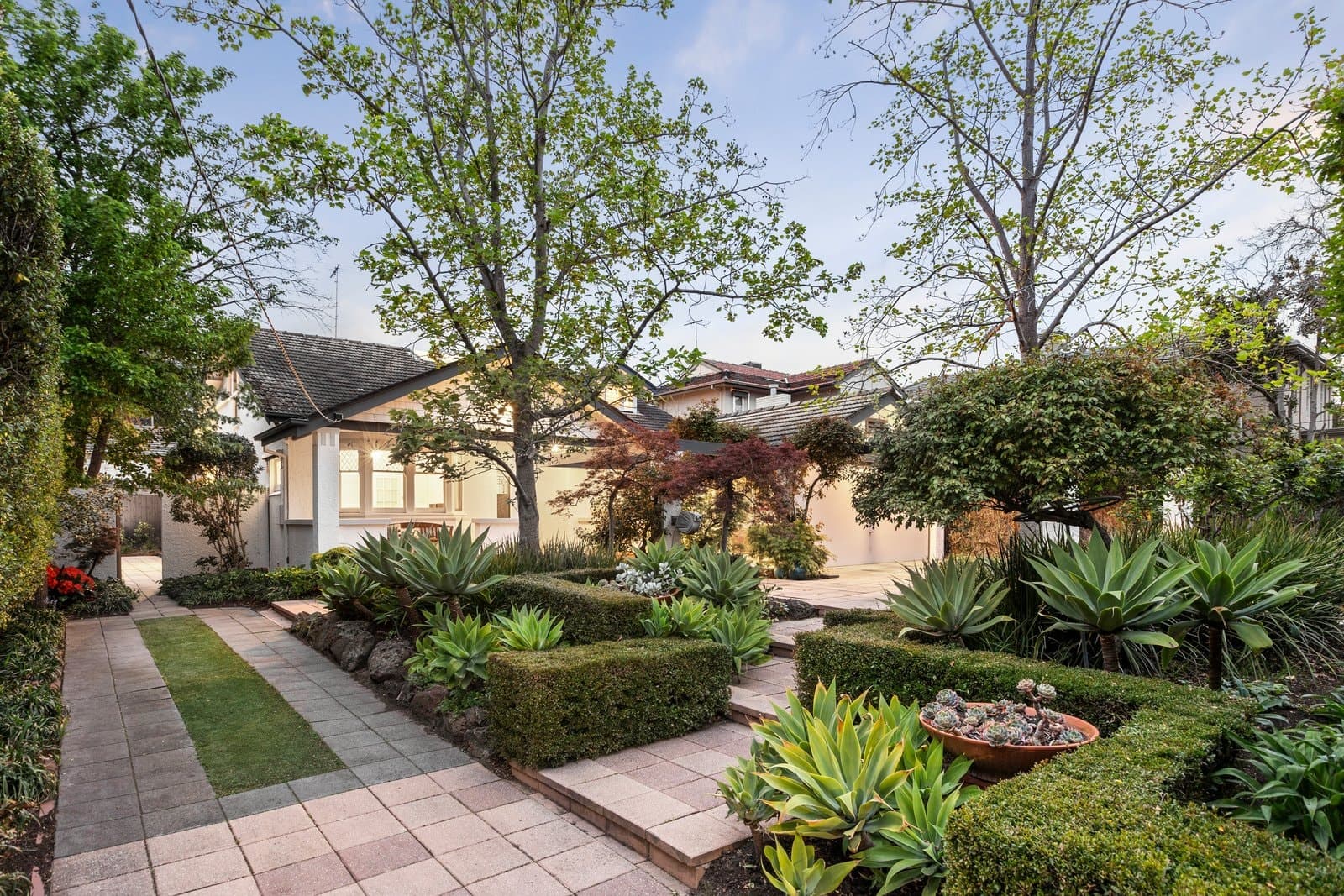 100 Normanby Road, Kew - Image 1