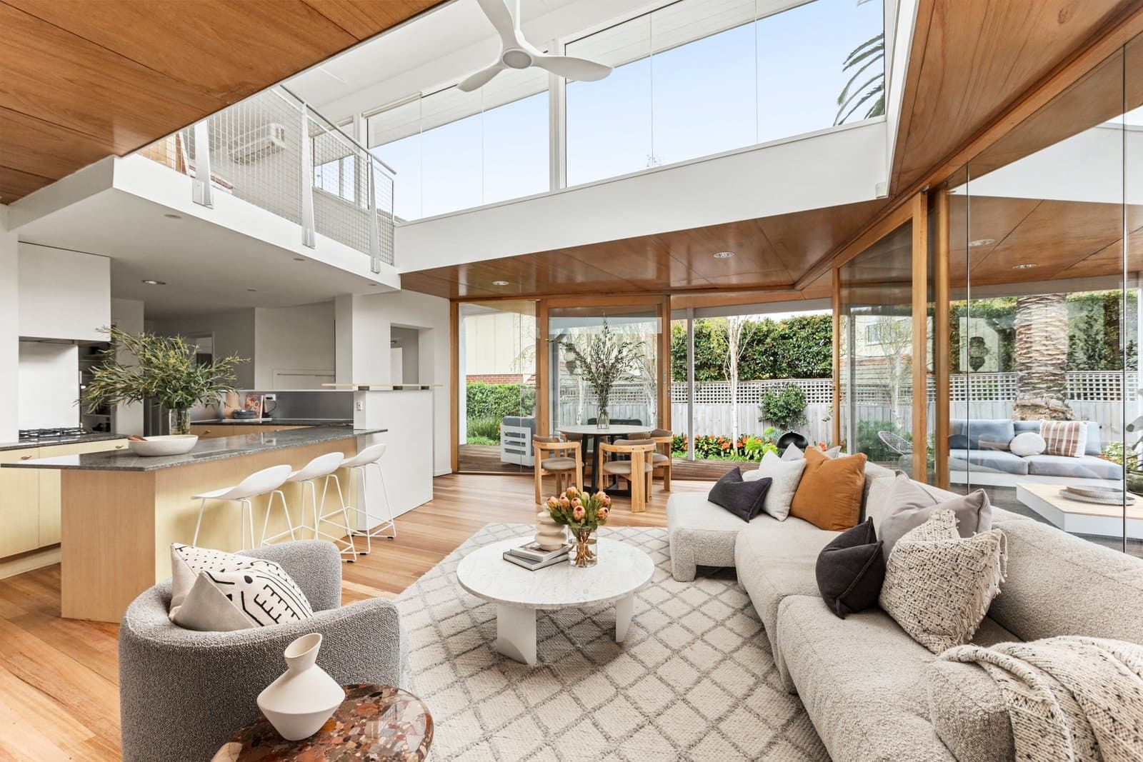 100 Normanby Road, Kew - Thumbnail 2