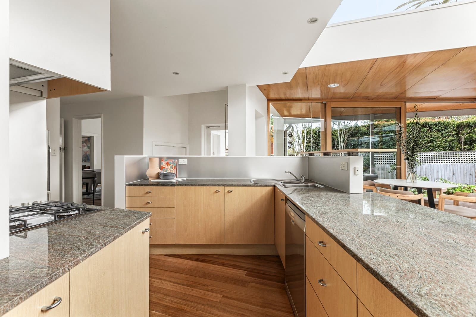 100 Normanby Road, Kew - Thumbnail 4