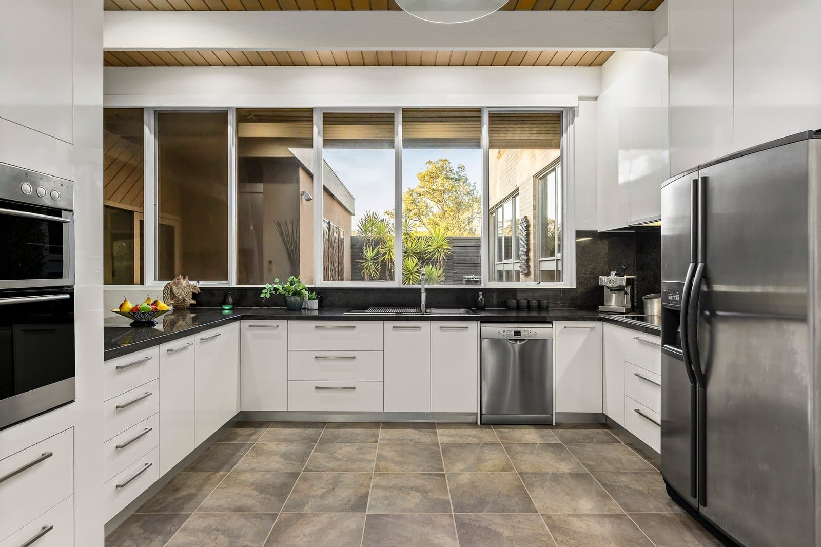 10 Betton Crescent, Warrandyte - Thumbnail 6