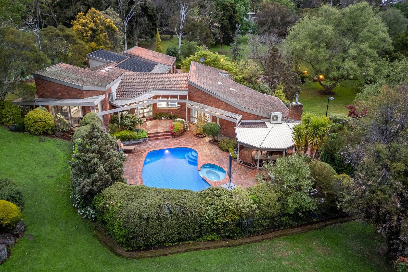 7 Elliot Close, Donvale - Thumbnail 2