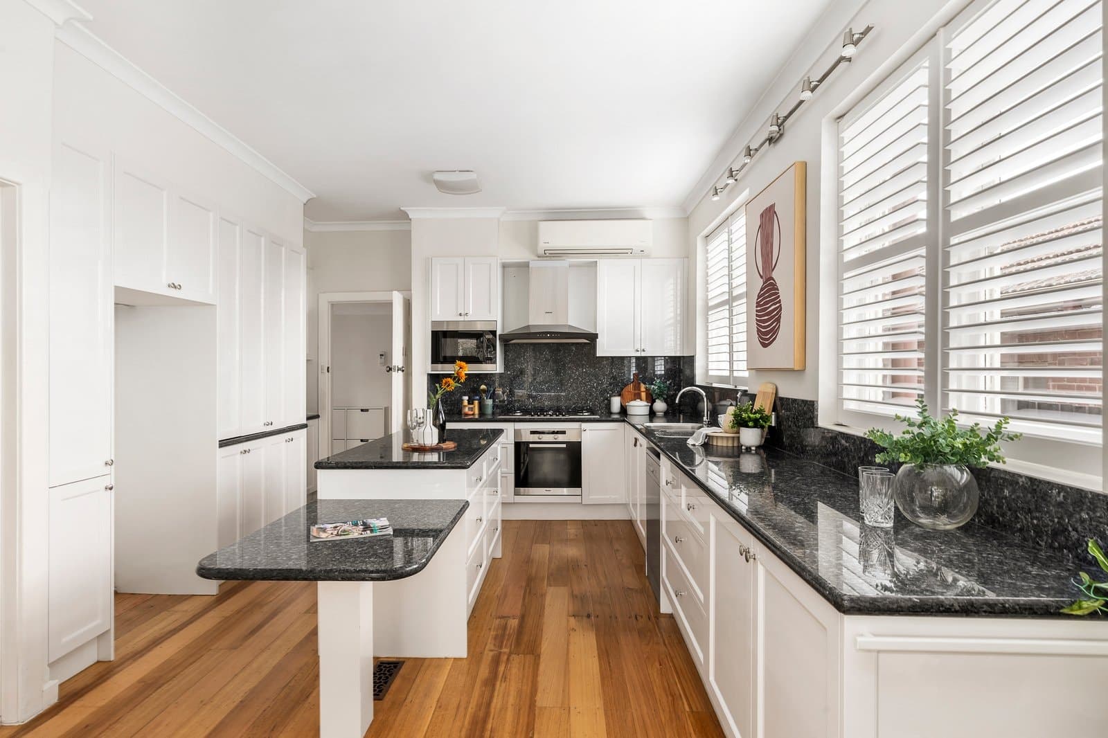 38 Chaleyer Street, Glen Iris - Thumbnail 5