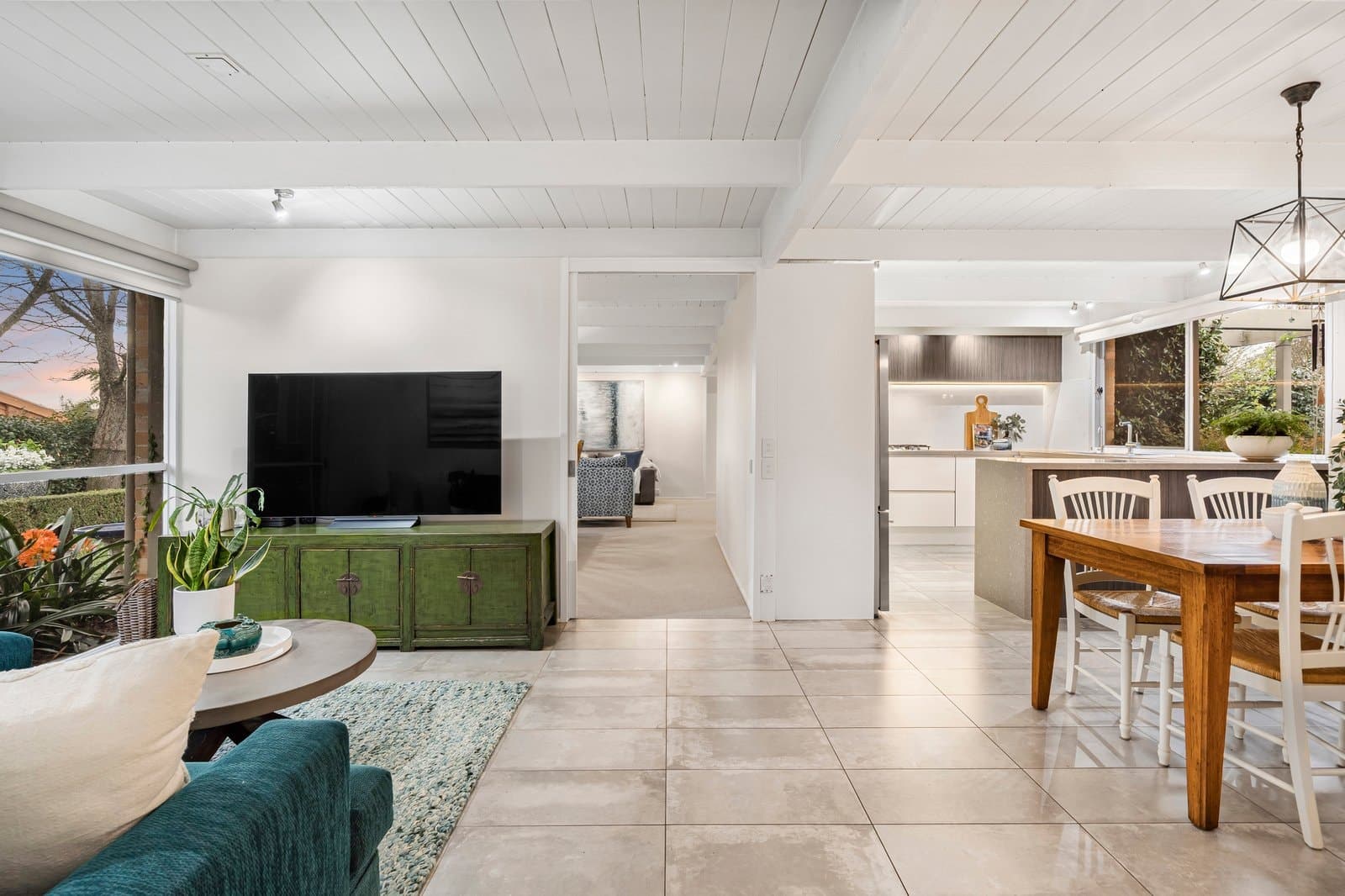 3 Beverly Hills Drive, Templestowe - Thumbnail 2