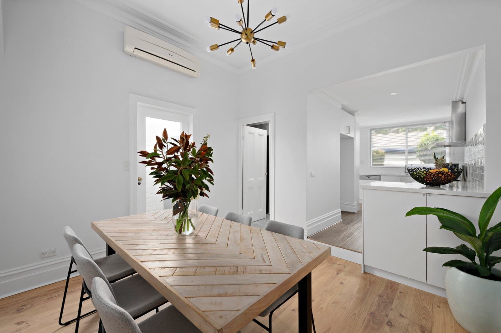 30 Mountain Street, South Melbourne - Thumbnail 2