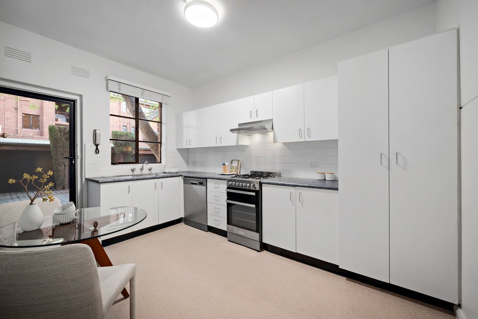 7/58 Queens Road, Melbourne - Thumbnail 6