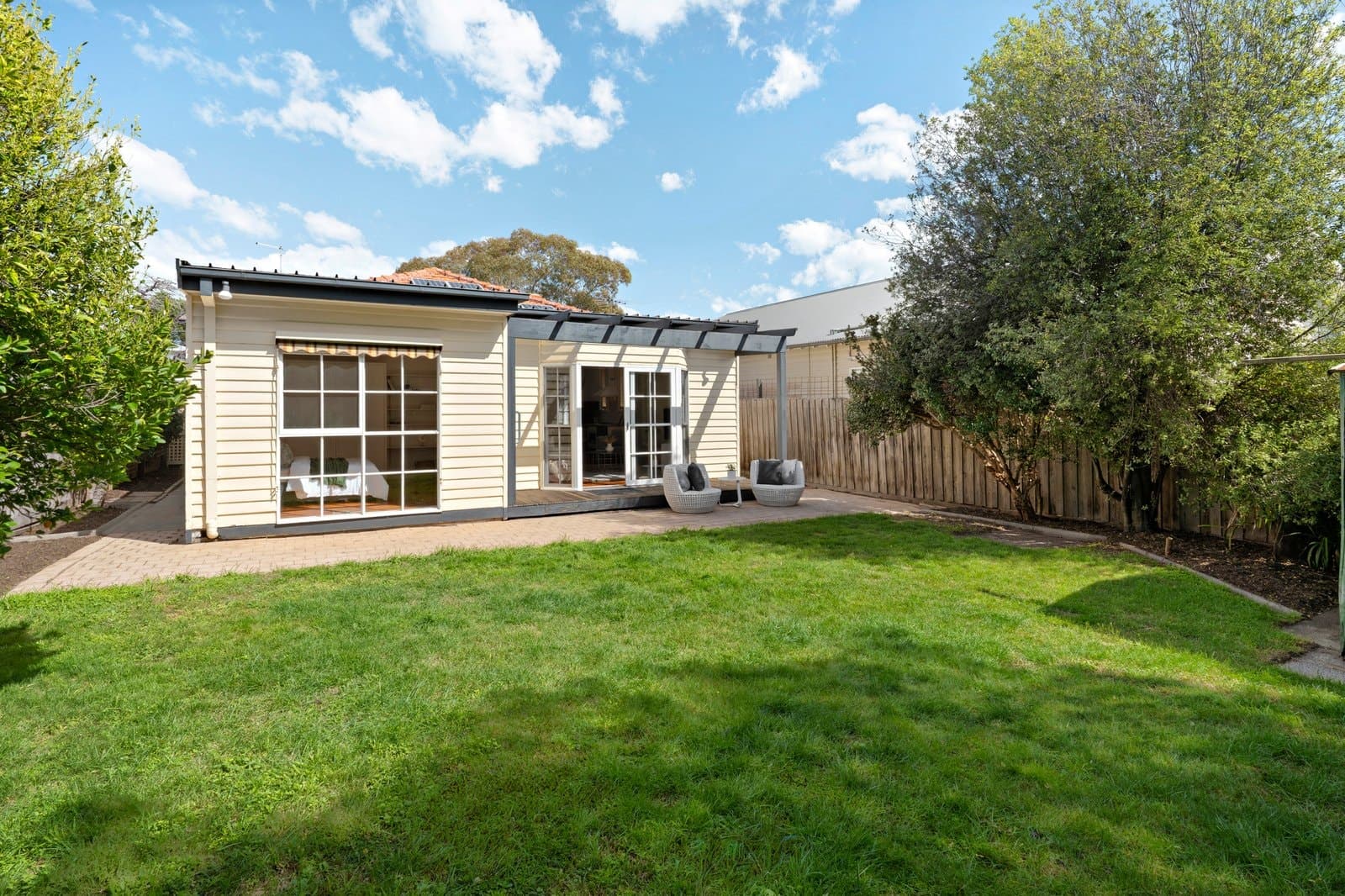 7 Myrtle Road, Hampton - Thumbnail 7