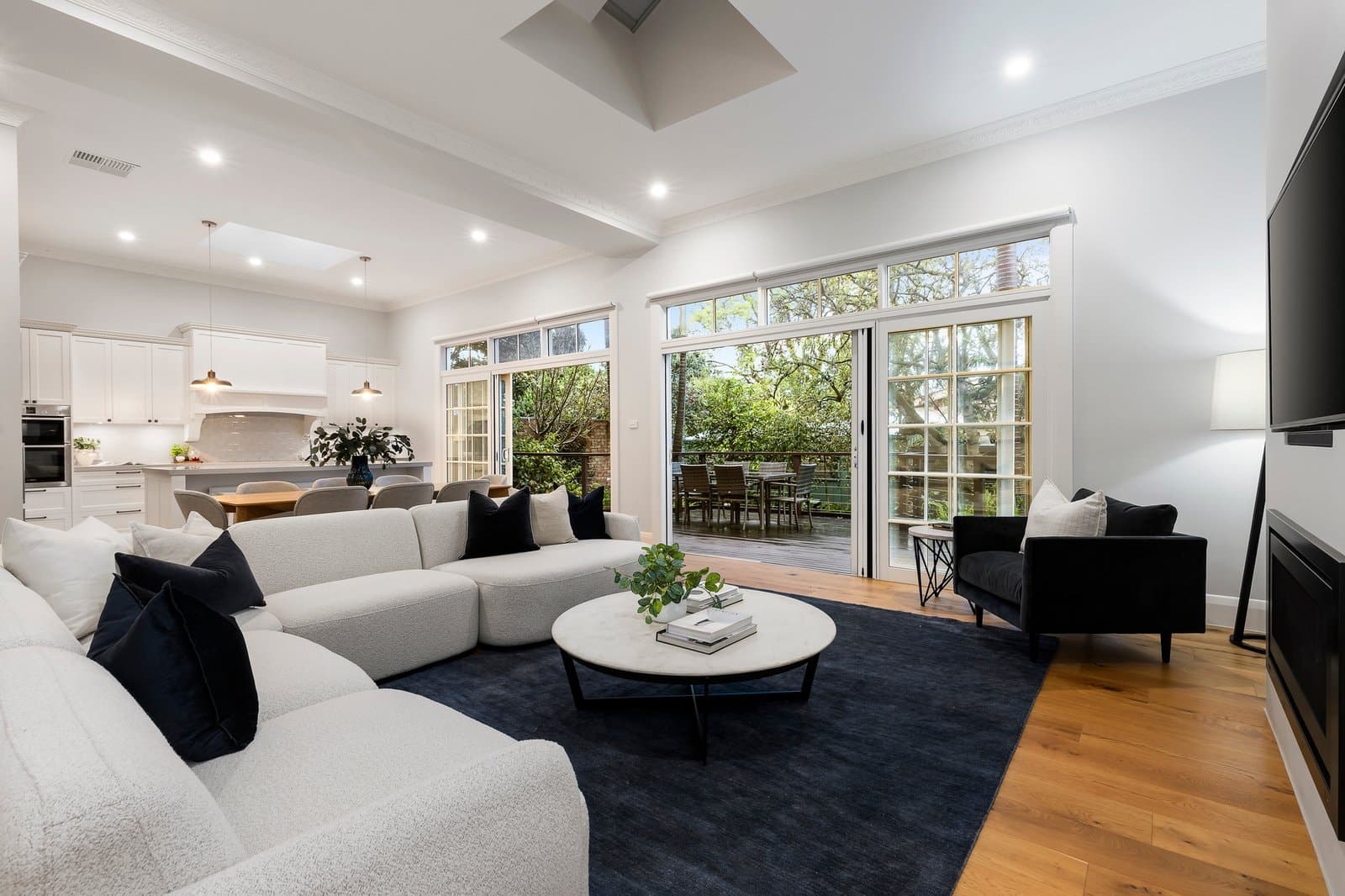 36 Hartwood Street, Kew East - Thumbnail 6
