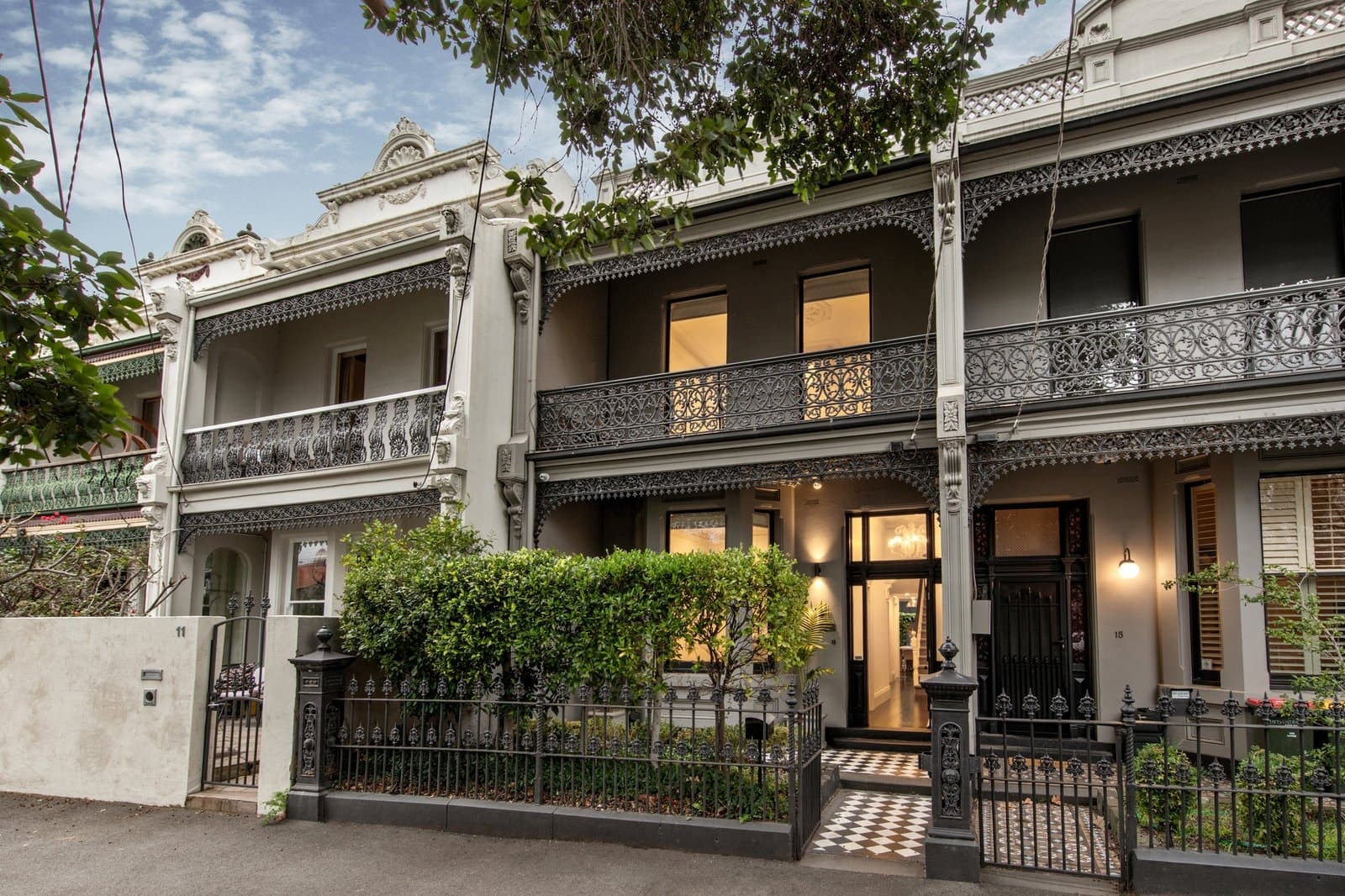 13 Dundas Place, Albert Park - Image 1