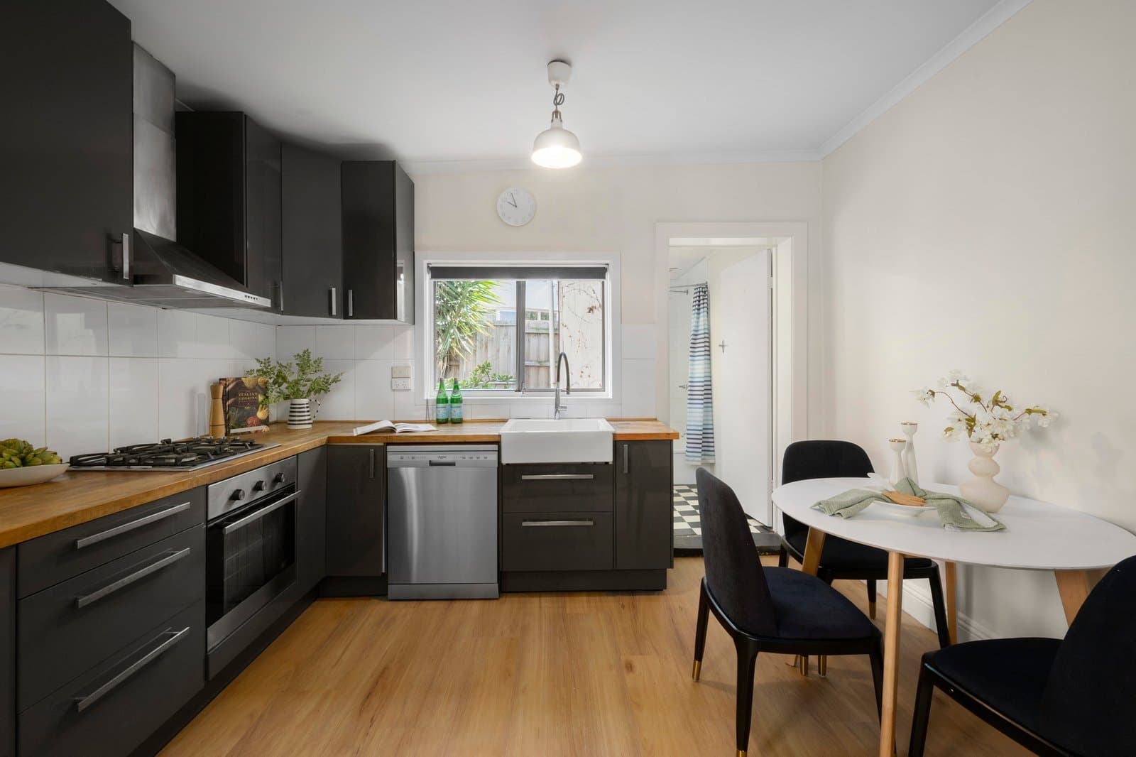 48 Raglan Street, South Melbourne - Thumbnail 3