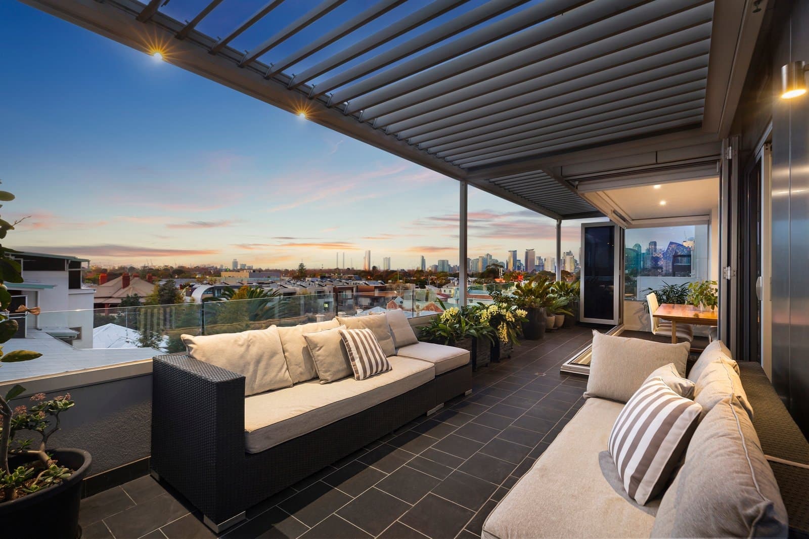 406/77 Nott Street, Port Melbourne - Image 1