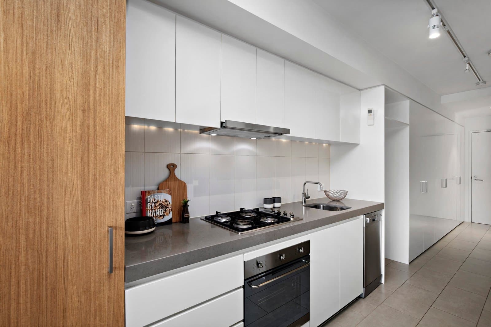 304/144-150 Clarendon Street, Southbank - Thumbnail 4