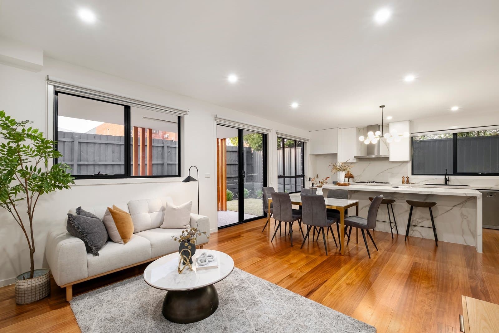 2/6 Mons Street, Glen Iris - Thumbnail 6