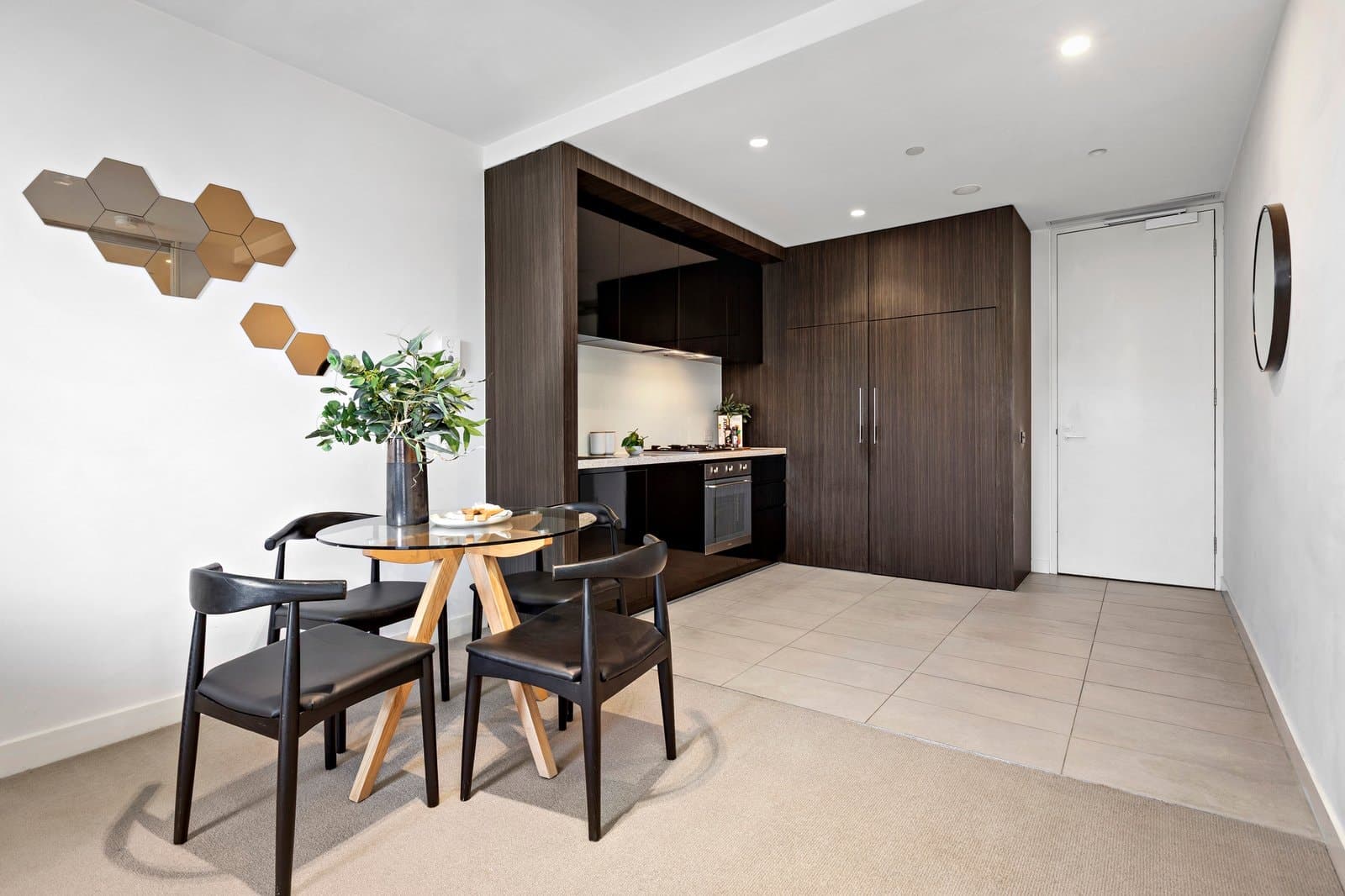 1108/74 Queens Road, Melbourne - Thumbnail 2
