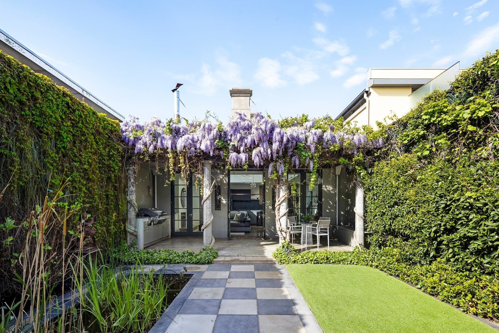 18 Canterbury Road, Albert Park - Thumbnail 2