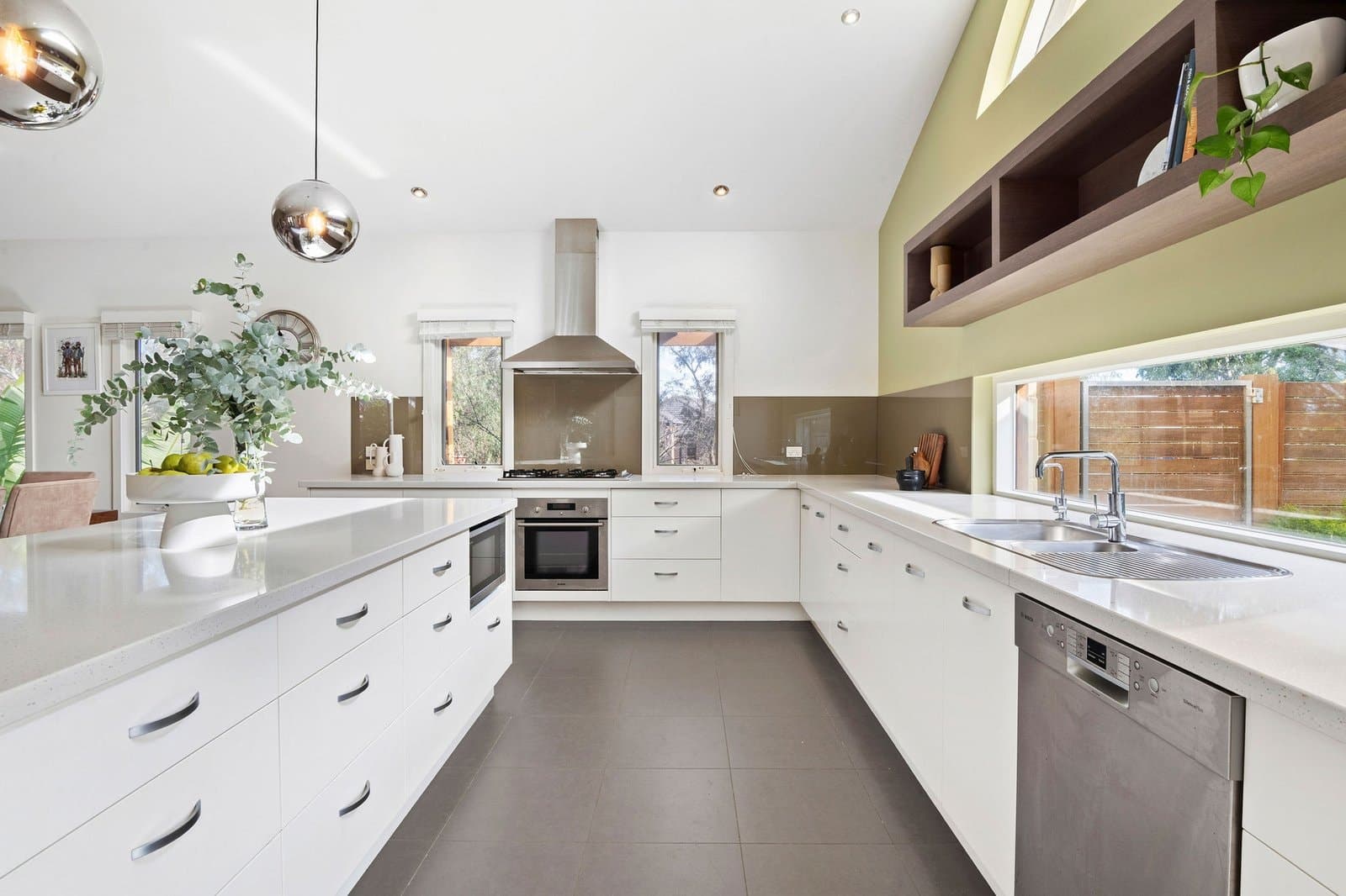 17 Park Avenue, Mornington - Thumbnail 3