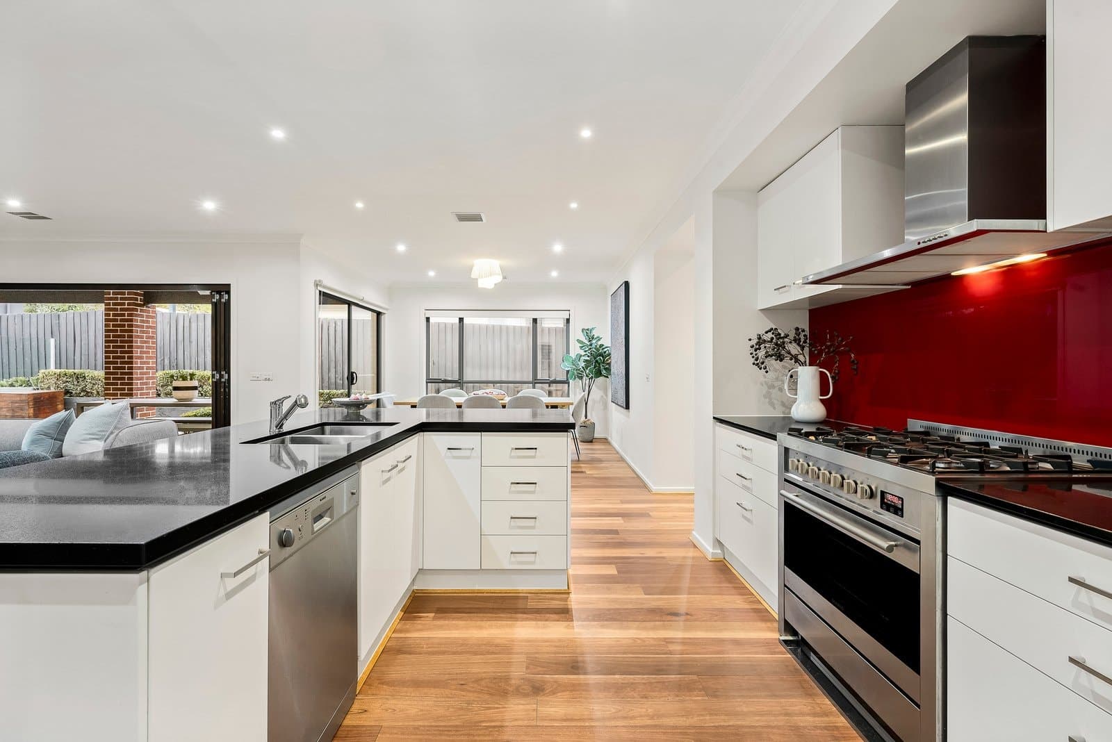 37 Eram Road, Box Hill North - Thumbnail 6