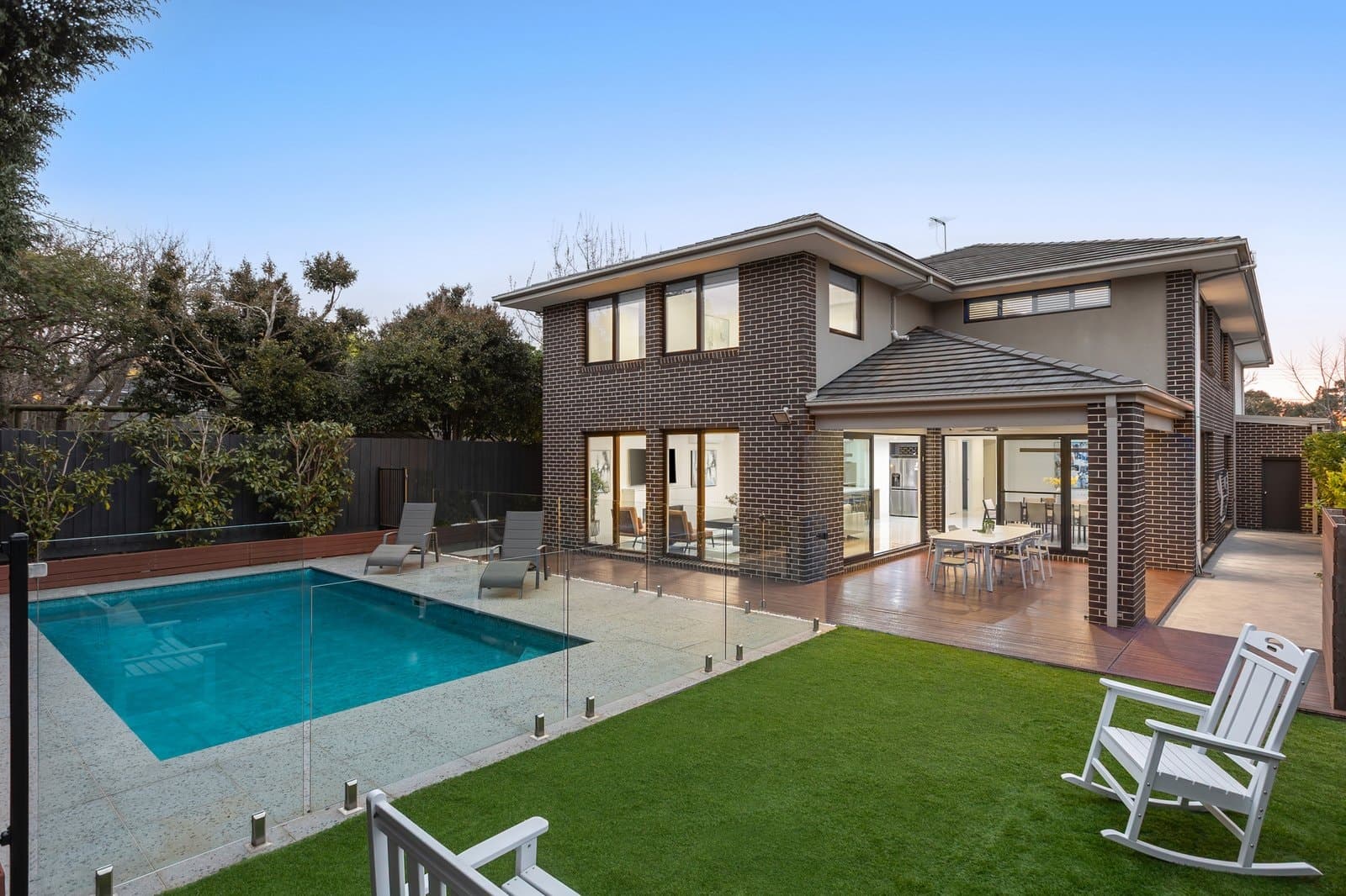 11 Nerissa Street, Glen Iris - Thumbnail 2