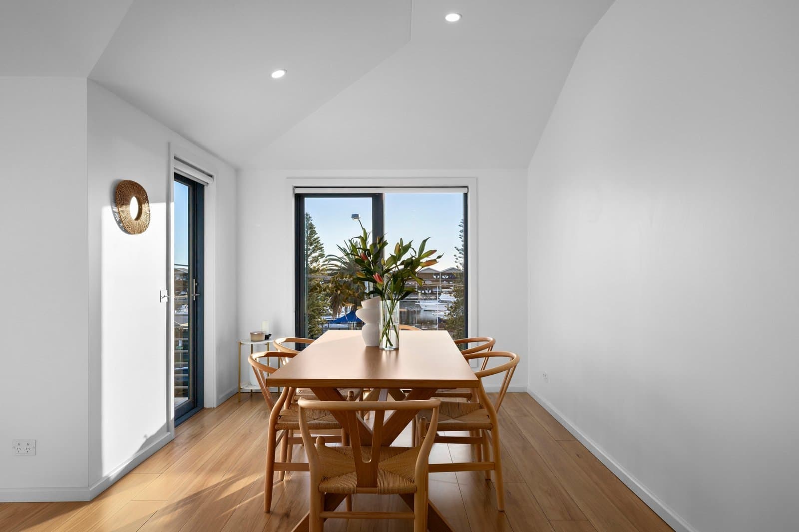 14/41 Marine Parade, St Kilda - Thumbnail 4