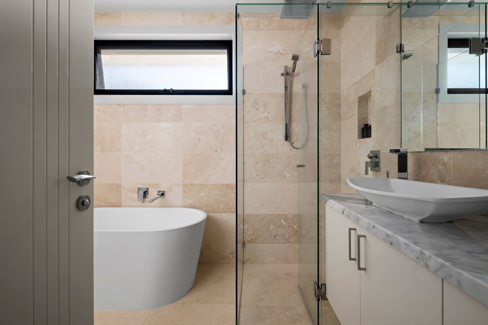 17 Leonis Avenue, Balwyn North - Thumbnail 8