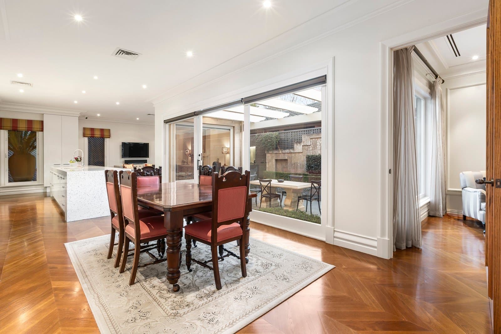 2a Georgian Court, Balwyn - Thumbnail 7