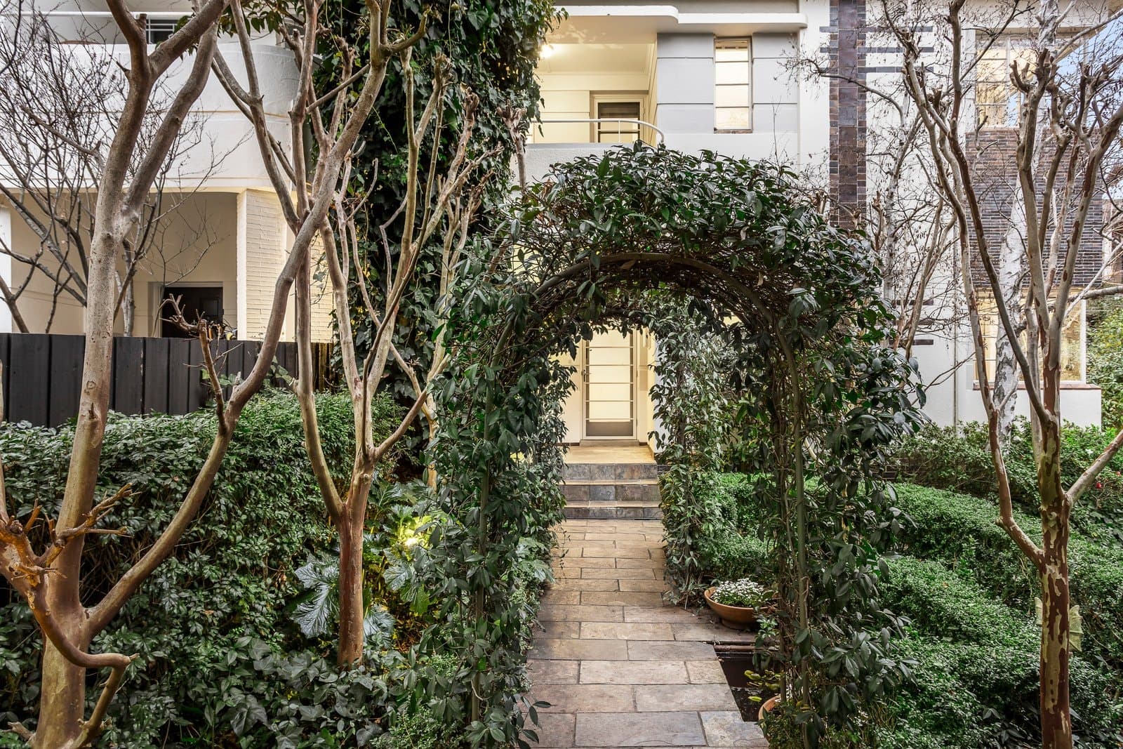 28 Lisson Grove, Hawthorn - Thumbnail 2
