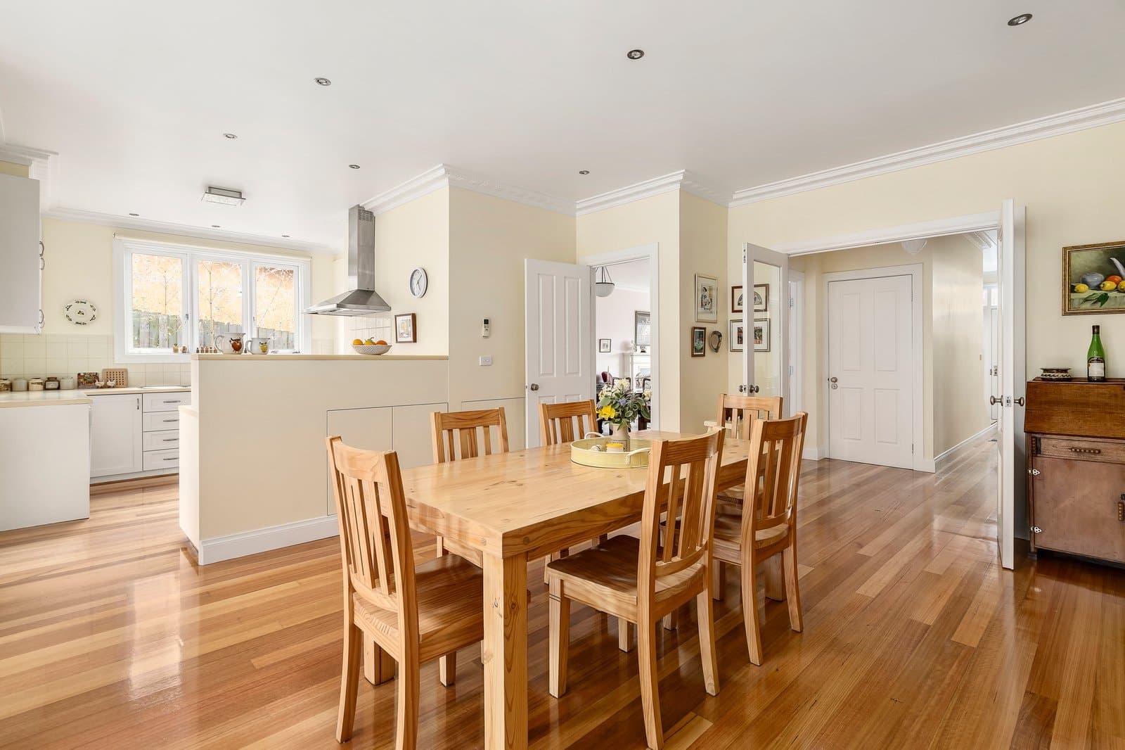 10 Glendale Street, Surrey Hills - Thumbnail 5
