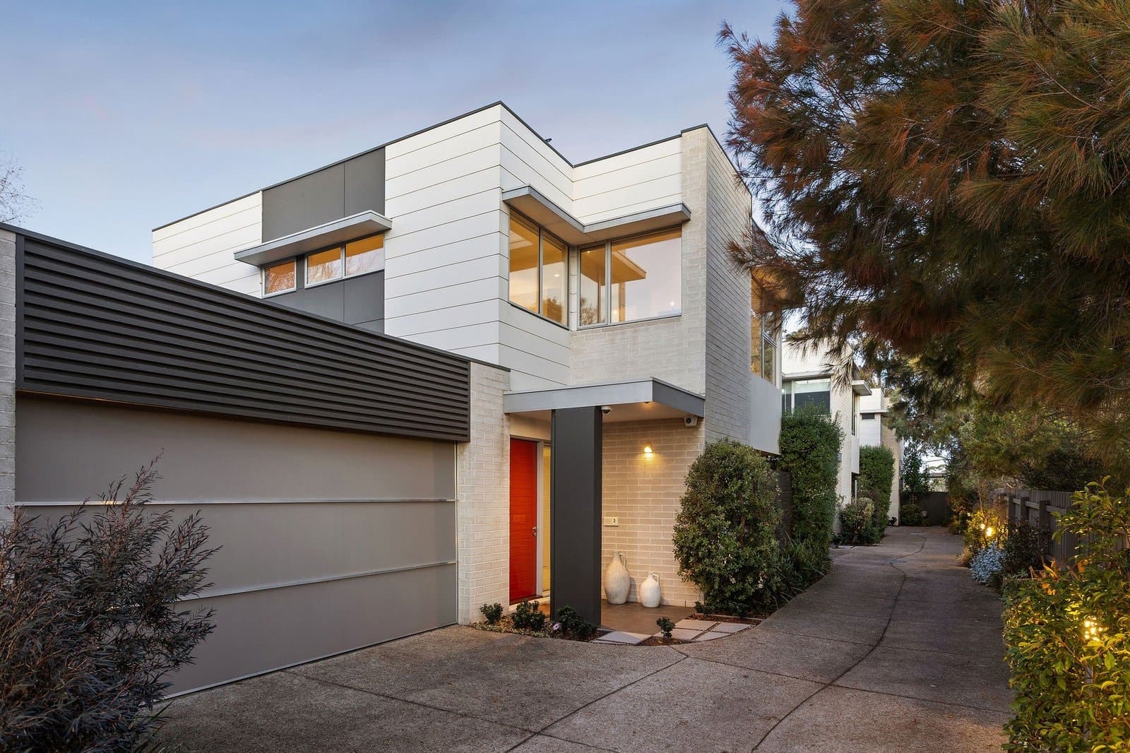 2/15 Marine Avenue, Mornington - Image 1