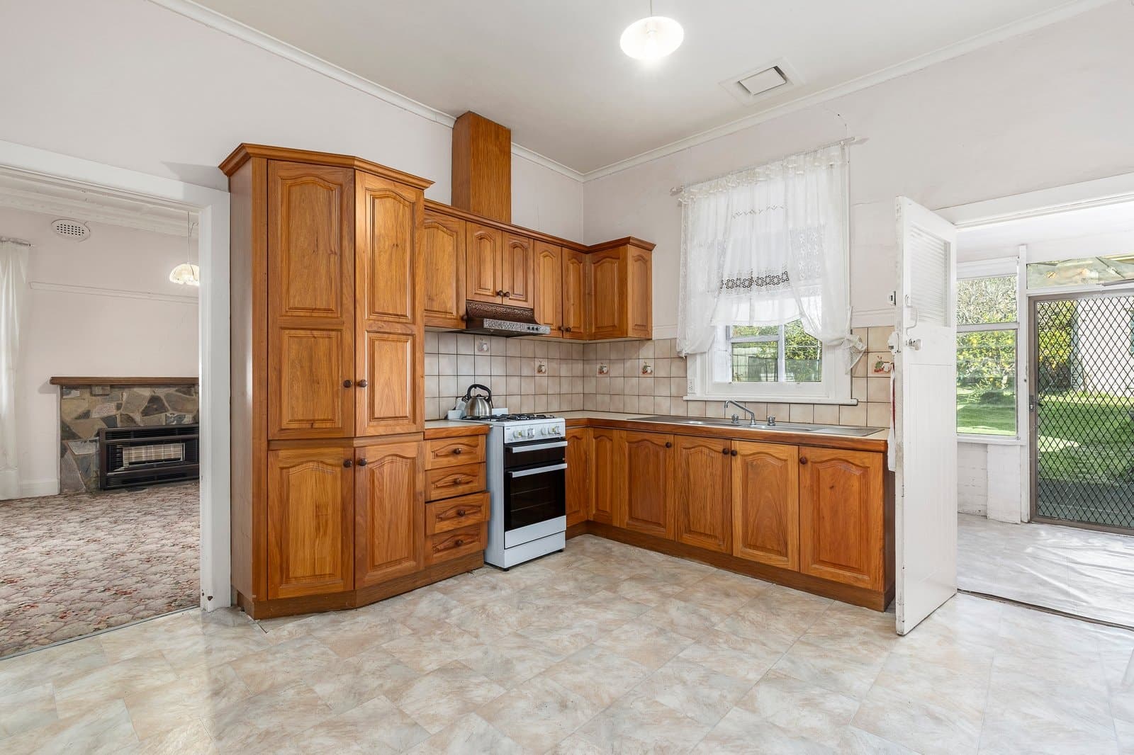 8 Station Avenue, Glen Iris - Thumbnail 5