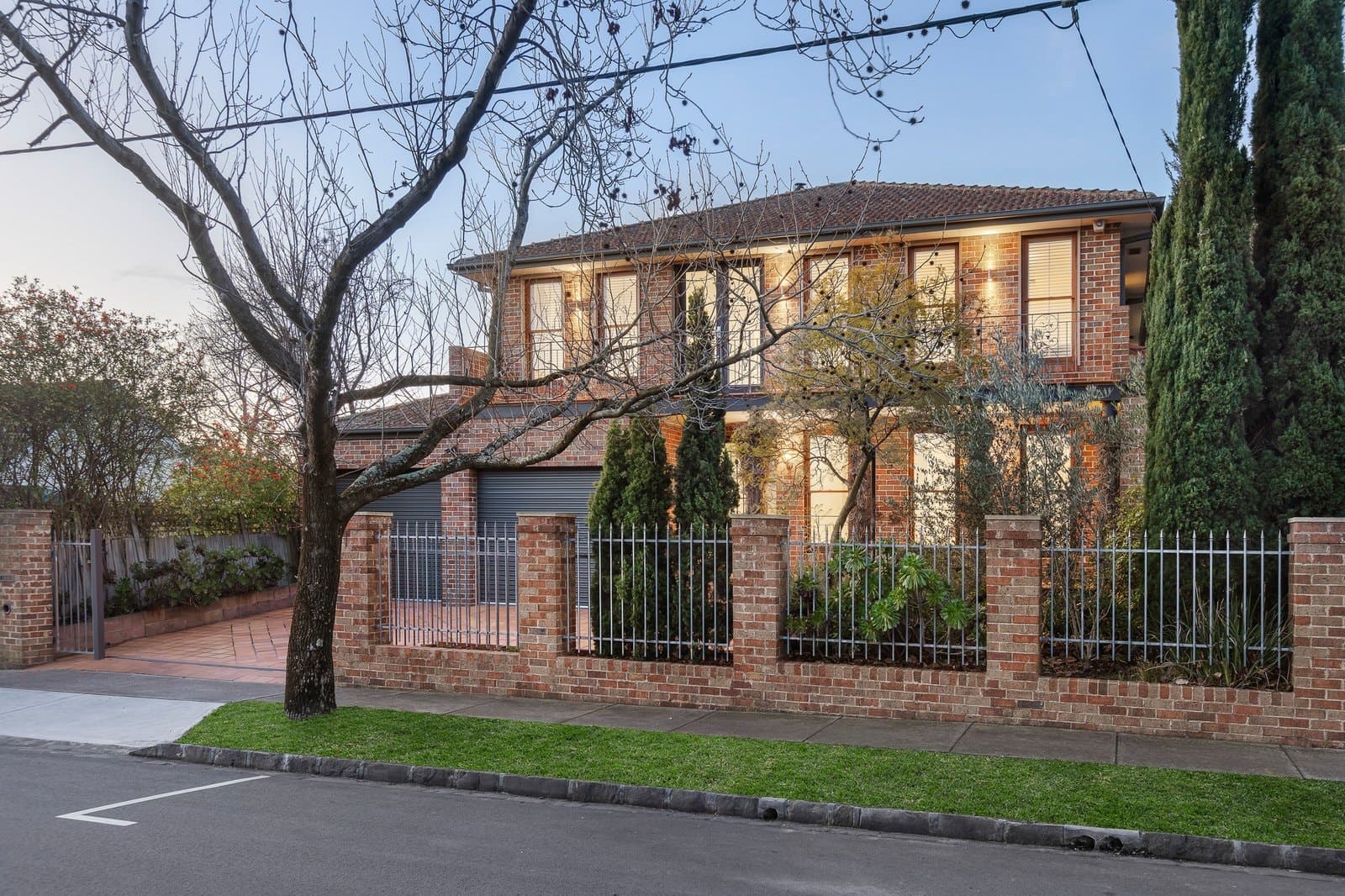 1 Bona Vista Avenue, Surrey Hills - Thumbnail 2