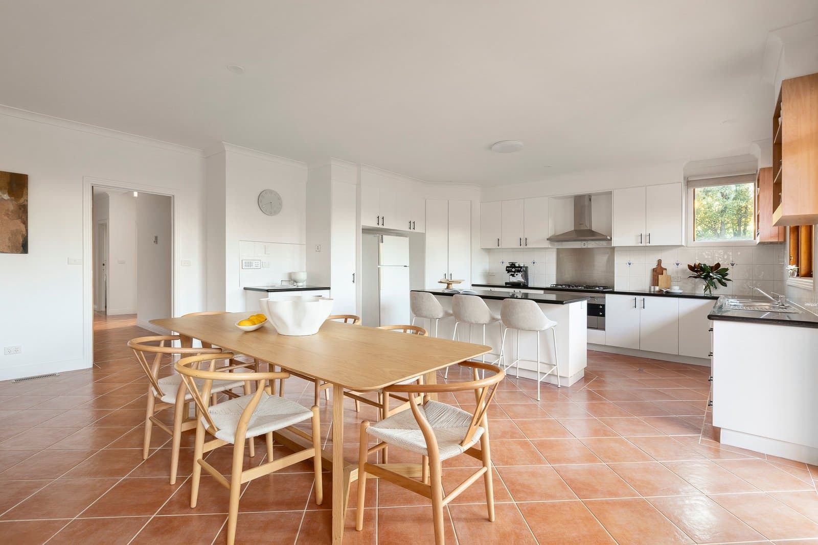1 Bona Vista Avenue, Surrey Hills - Thumbnail 5