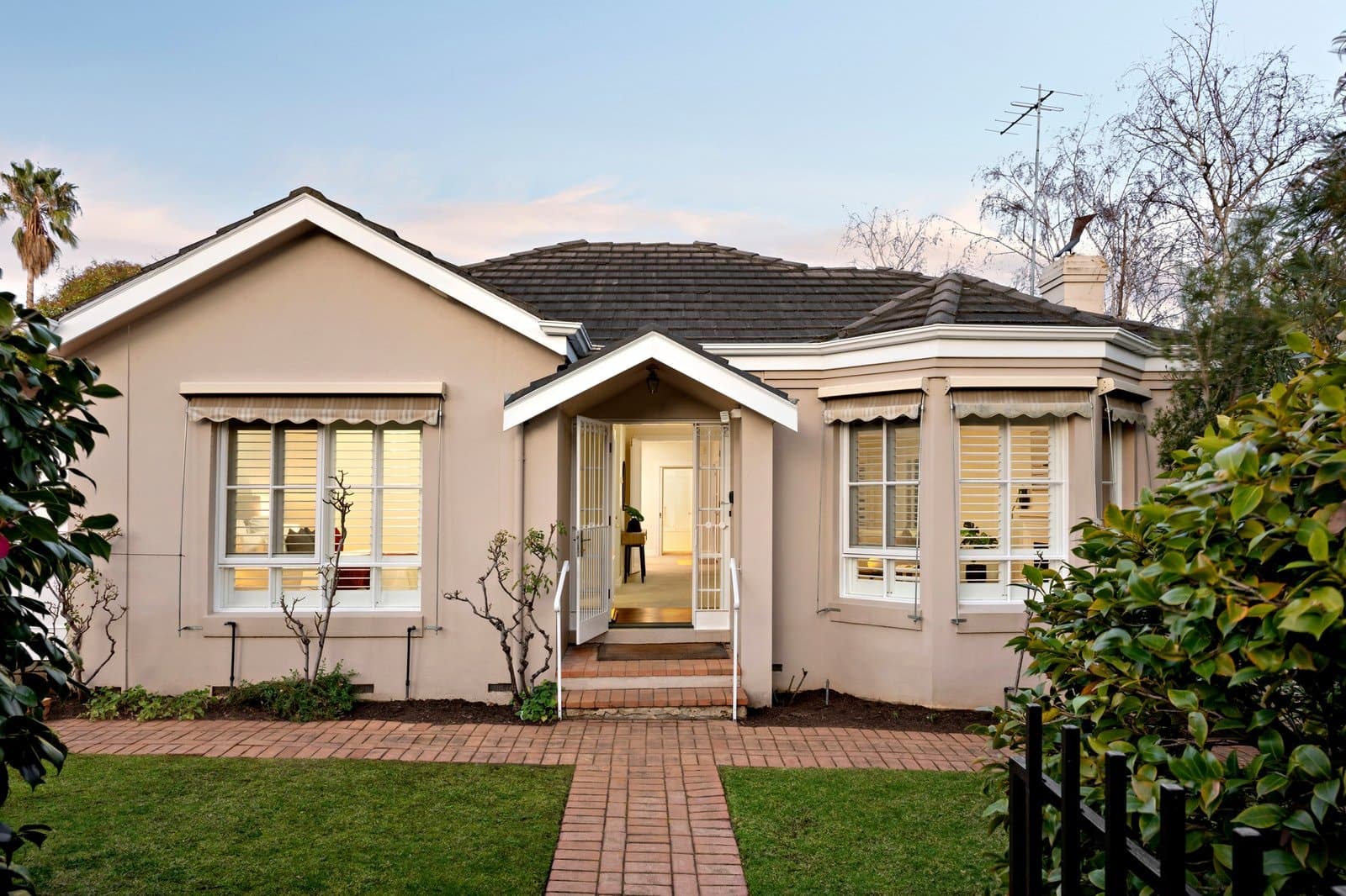 1/33-35 Iris Road, Glen Iris - Image 1
