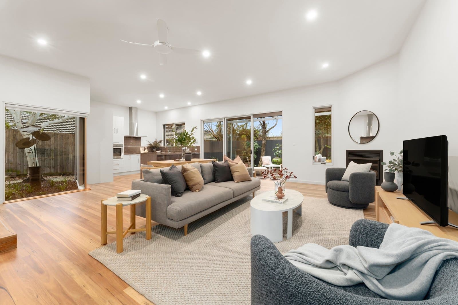 3 Windsor Lane, Surrey Hills - Thumbnail 2