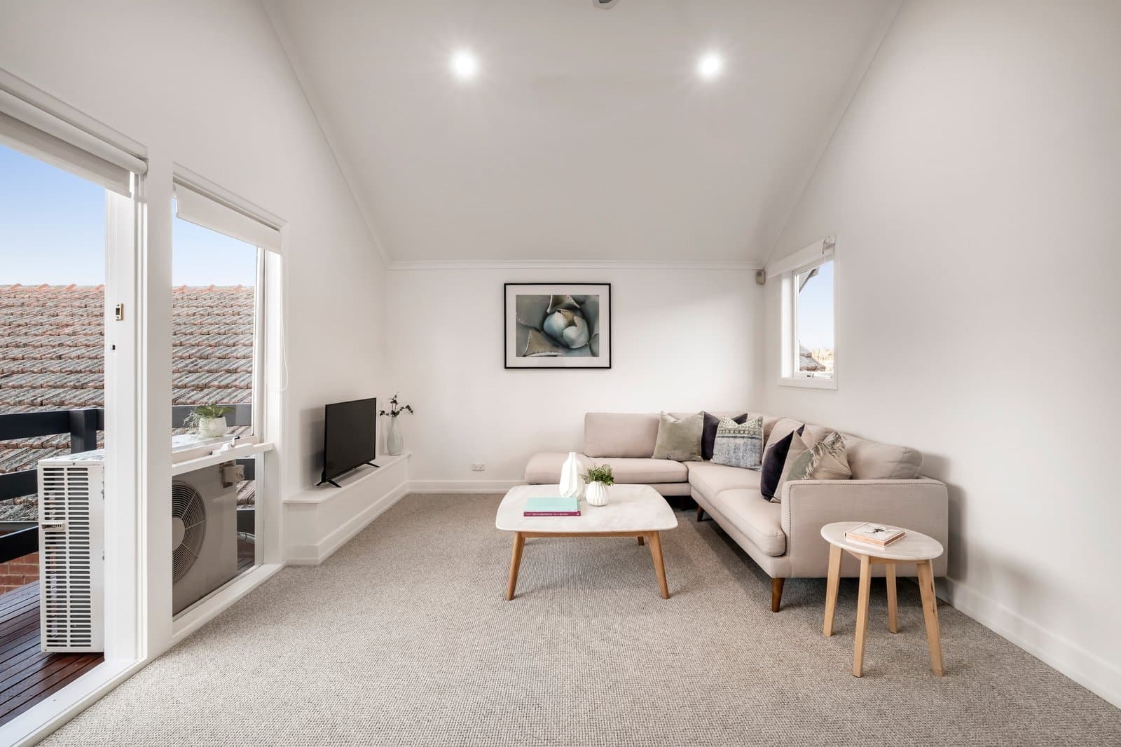 19 Rossfield Avenue, Kew - Thumbnail 4
