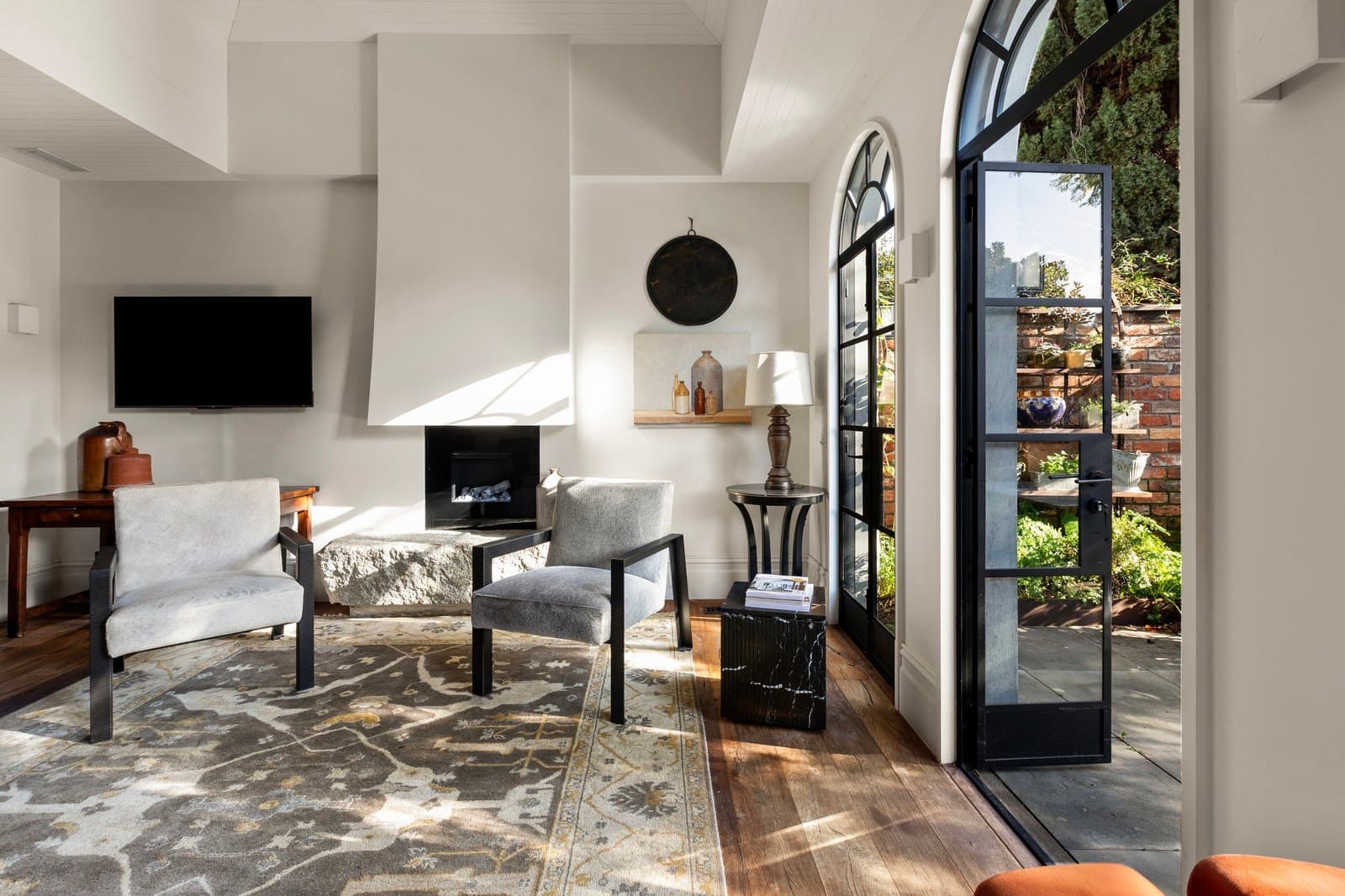 37 Cardigan Place, Albert Park - Thumbnail 4