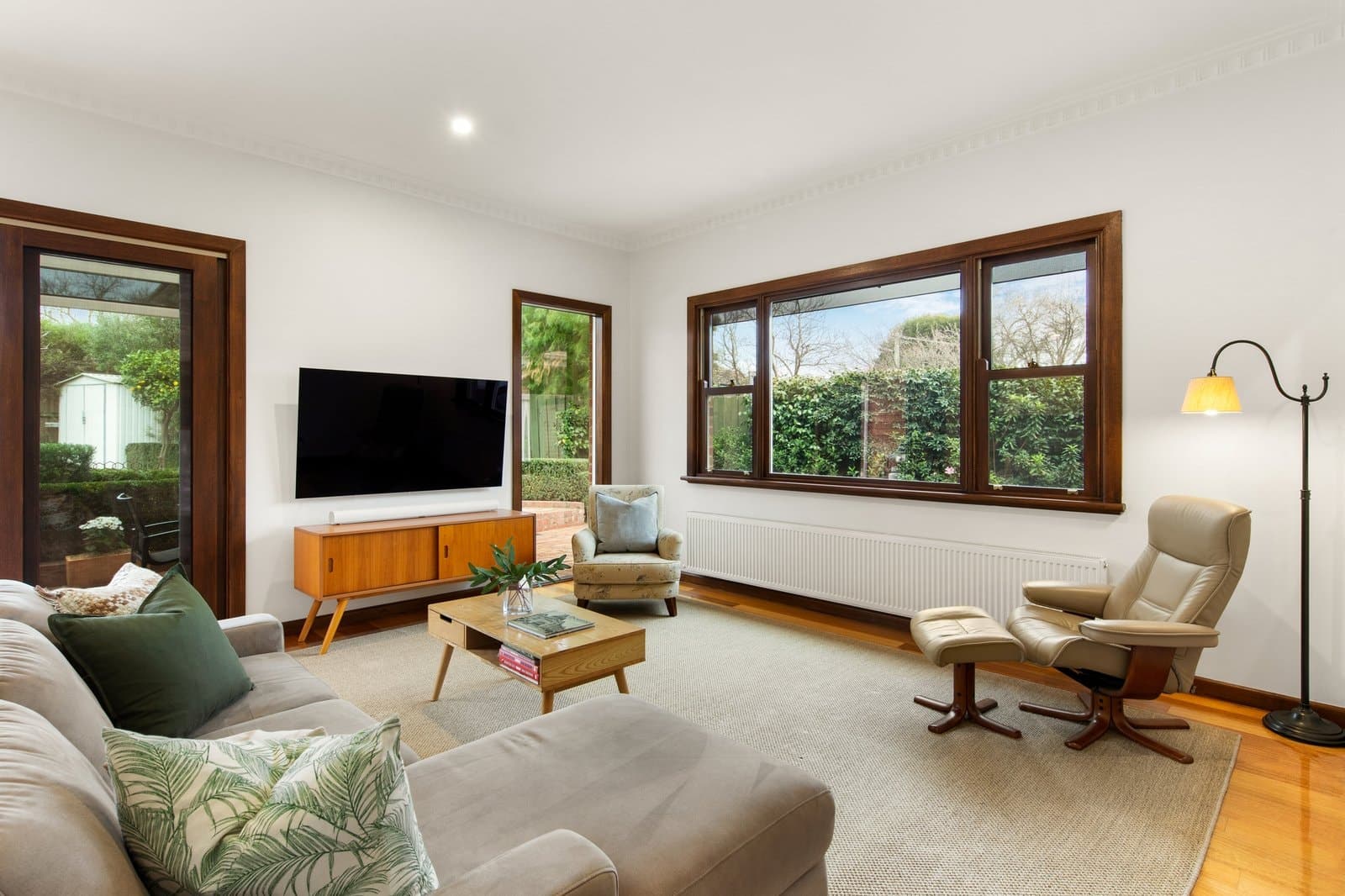 8 Cairnes Crescent, Malvern East - Thumbnail 2