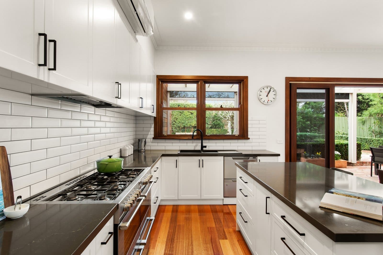 8 Cairnes Crescent, Malvern East - Thumbnail 3