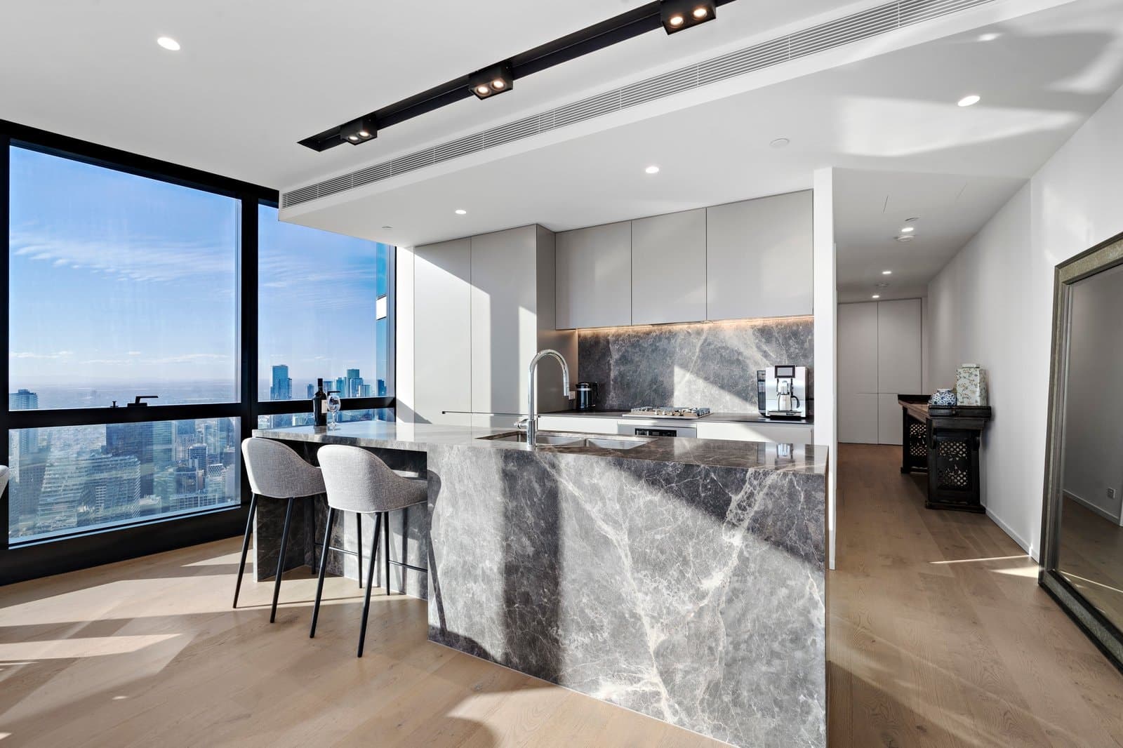7407/70 Southbank Boulevard, Southbank - Thumbnail 3