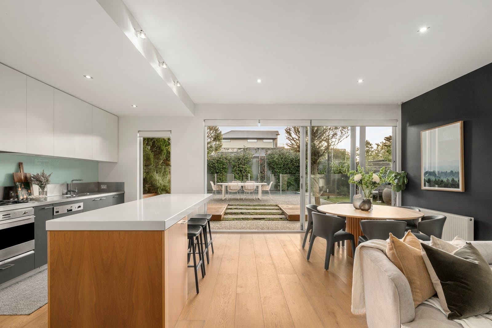 16 Marian Street, Hawthorn - Thumbnail 4